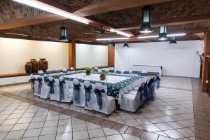 Bilde i galleriet til Hotel & Suites Villa del Sol i Morelia