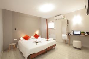 Katil atau katil-katil dalam bilik di Best Hotel Lyon - Saint Priest