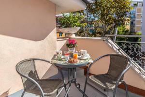 Balcony o terrace sa Plaza Rooms Ciampino