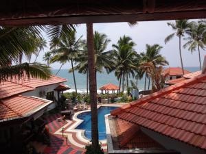 Kolam renang di atau di dekat Samsara Harmony Beach Resort