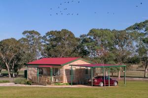 תמונה מהגלריה של Carolynnes Cottages בנרקורט