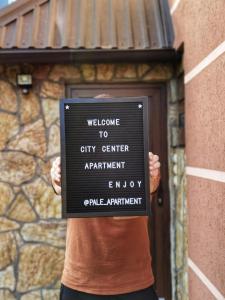 Certificate, award, sign, o iba pang document na naka-display sa Pale city center apartment