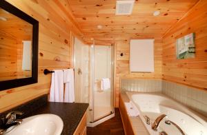 Un baño de Cavendish Maples Cottages