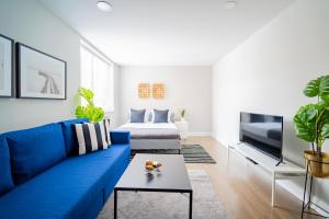 Foto da galeria de Comfy and Complete Studio Apt near Boystown - Oakdale 317 rep em Chicago