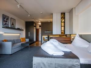 Posedenie v ubytovaní TATRA SUITES Luxury Studio A305