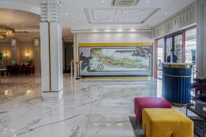 Lobby/Rezeption in der Unterkunft Hotel Savoy Homann