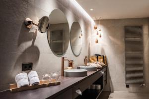 Баня в Prunner Luxury Suites - Adults Only