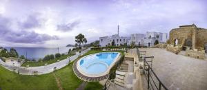 Swimming pool sa o malapit sa Golden Carthage Hotel Tunis