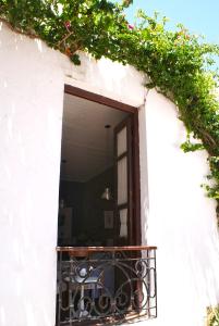 Foto sihtkohas Colonia del Sacramento asuva majutusasutuse Estudio Taller de Tejas Colonia B&B galeriist