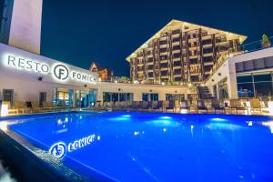 Бассейн в F&B Spa Resort (ex. Fomich Hotel) или поблизости