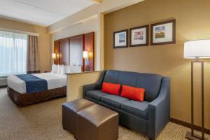 Cama ou camas em um quarto em Comfort Suites Manassas Battlefield Park