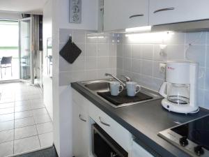 A cozinha ou cozinha compacta de Apartment Schau ins Land - B 97 by Interhome