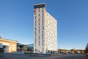 El edificio en el que está el hotel