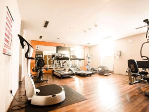 Posilňovňa alebo fitness centrum v ubytovaní Mercure Ostrava Center