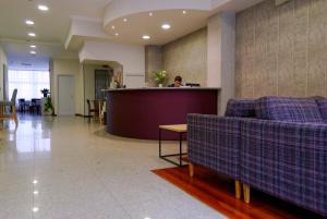 Area tempat duduk di Hotel Vigo Plaza