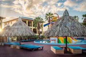 Kunuku Resort All Inclusive Curacao, Trademark by Wyndham tesisinde veya buraya yakın yüzme havuzu