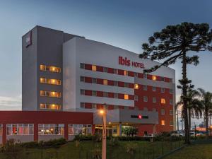 a building with a bus never sign on it at ibis Curitiba Aeroporto in São José dos Pinhais