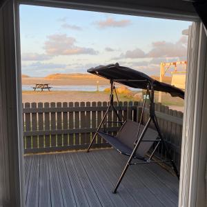 Balkon atau teras di Beachfront Lodge, Lossiemouth Bay