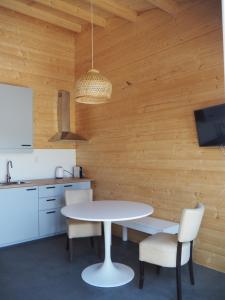 Una cocina o kitchenette en Polderlodge