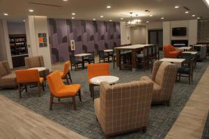 La Quinta Inn & Suites by Wyndham Littleton-Red Rocks 휴식 공간