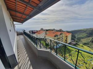 Sunset Star with Sea View tesisinde bir balkon veya teras