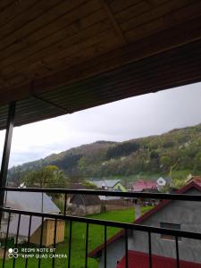 Uma vista da montanha tirada do apartamento 