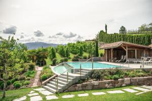 The swimming pool at or close to Huebenburg