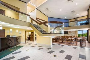 Khu vực ghế ngồi tại Quality Inn & Suites Florence - Cincinnati South