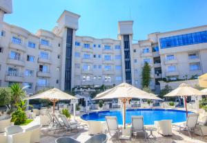 Bazen v nastanitvi oz. blizu nastanitve Tunis Grand Hotel