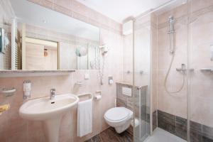 Seehotel Grunewald tesisinde bir banyo