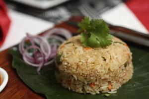 Makanan di atau berdekatan hotel