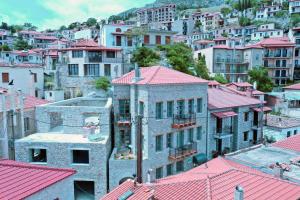 Pogled na grad 'Arachova' ili pogled na grad iz aparthotela