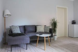 A seating area at FeWo Zum Schloss