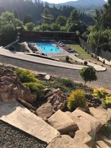 A piscina localizada em Provence ou nos arredores