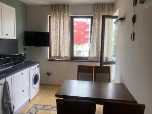 ครัวหรือมุมครัวของ Nesebar New Town Apartment