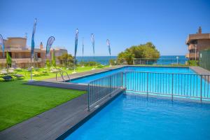 A piscina localizada em Albatros Family ou nos arredores