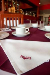 Comodidades para preparar café e chá em Hotel Palass