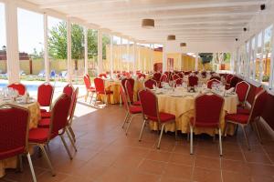 Un restaurant u otro lugar para comer en Hotel Dunas Puerto