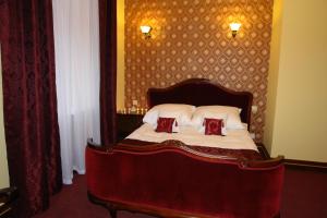 A bed or beds in a room at Willa Kraj