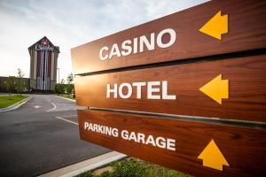 Cherokee Casino Hotel Roland 면허증, 상장, 서명, 기타 문서