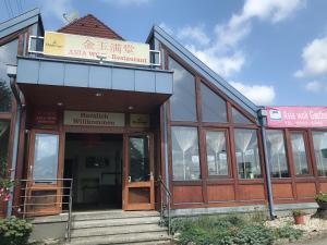 Фасад або вхід у Asia wok gasthof