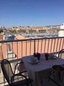 Balcó o terrassa a Suite privée du balcon du vieux port Marseille