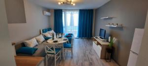 טלויזיה ו/או מרכז בידור ב-A-33-Sea View Studio Apartment Sarafovo