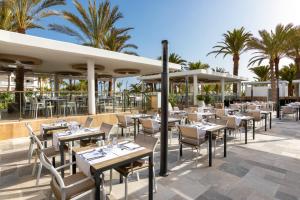 Hotel Riu Palace Maspalomas - Adults Only 레스토랑 또는 맛집