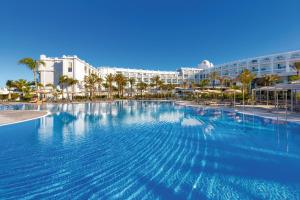 The swimming pool at or close to Hotel Riu Palace Maspalomas - Adults Only