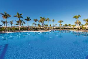 The swimming pool at or close to Hotel Riu Palace Maspalomas - Adults Only