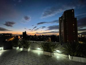 Gambar di galeri bagi EM Hotel Corferias Embajada Americana di Bogotá