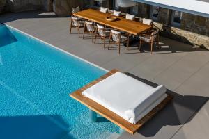 Splendid Mykonos Luxury Villas & Suites में या उसके करीब स्विमिंग पूल