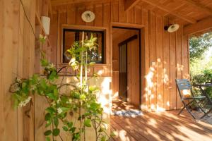 Ảnh trong thư viện ảnh của Joli chalet en bois à 7 mn des plages du Bassin d'Arcachon ở Andernos-les-Bains