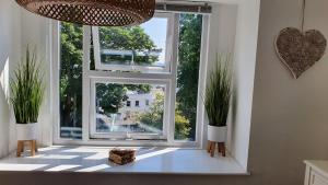 Gallery image of Central Falmouth Townhouse with Stunning Views and Garden in Falmouth